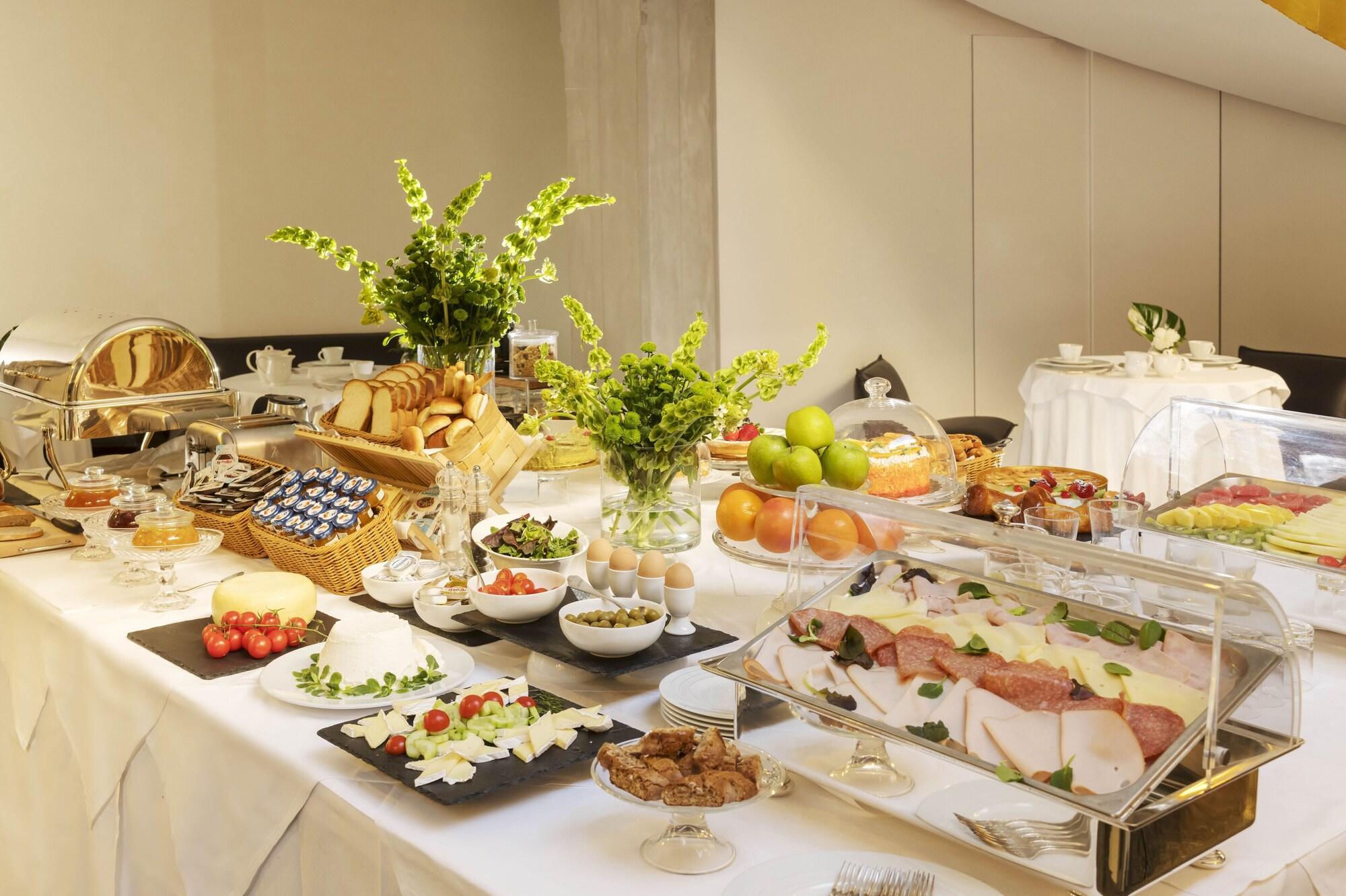 Hotel Royal Bissolati Rzym Zewnętrze zdjęcie