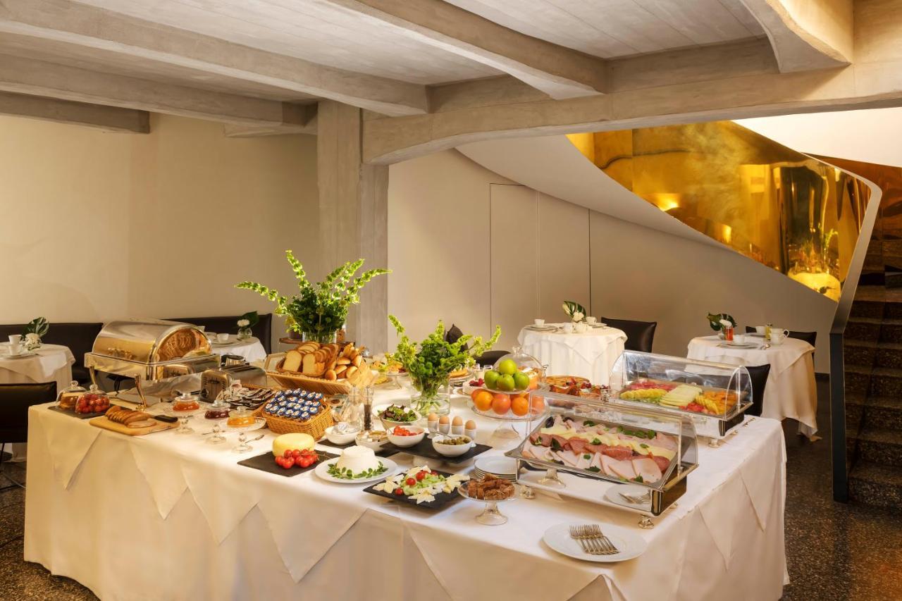 Hotel Royal Bissolati Rzym Zewnętrze zdjęcie